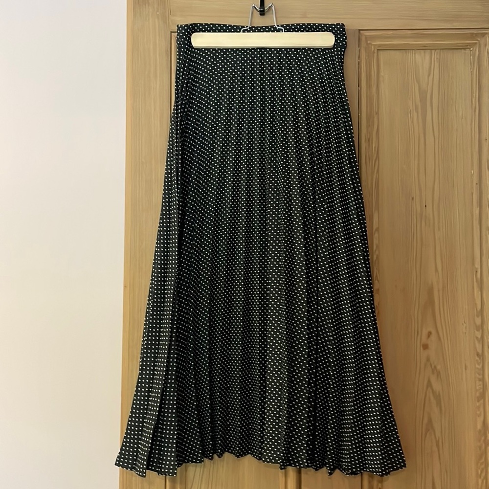 Zara woman pleated skirt